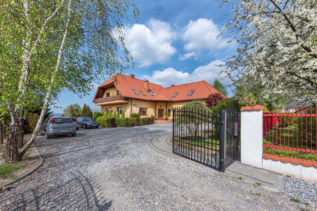 Rysiowka Pokoje Goscinne Modlniczka Exterior foto